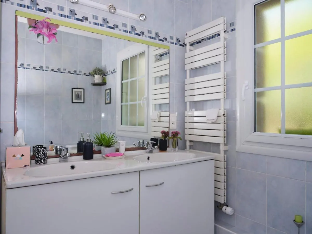 Les Roses Bed & Breakfast Santec
